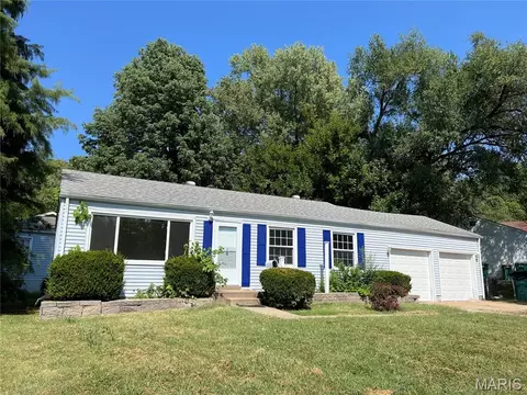 1271 Darr Dr, Saint Louis, MO 63137
