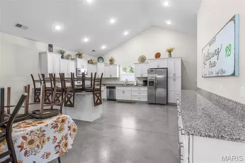 Kitchen - 5419 Flatrock Trce, Jackson, MO 63755 photo 2 of 2
