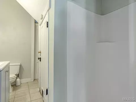 Bath - 210 W 4th St, Waterloo, IL 62298 photo 1 of 4