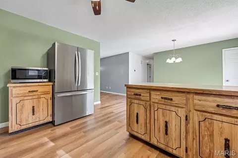 Kitchen - 453 Michelle Dr, Washington, MO 63090 photo 5 of 5