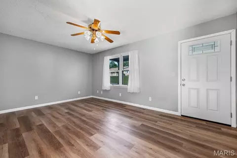 Living - 453 Michelle Dr, Washington, MO 63090 photo 1 of 4