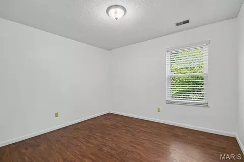 Bedroom - 1017 Pocono Trl, Ballwin, MO 63021 photo 2 of 2