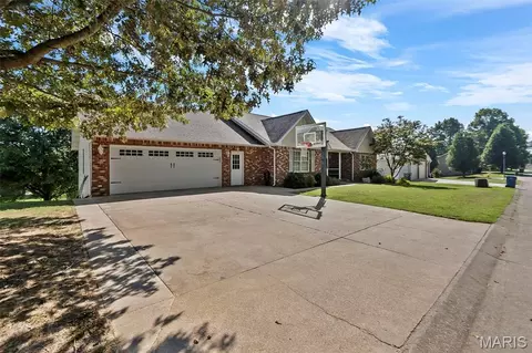 Exterior - 102 Stull Dr, Benton, MO 63736 photo 2 of 10