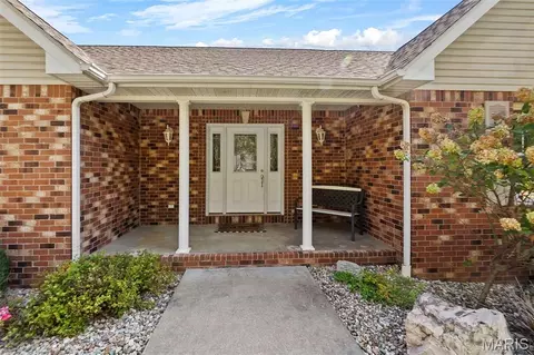 Exterior - 102 Stull Dr, Benton, MO 63736 photo 4 of 10