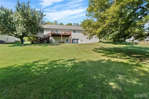 Exterior - 102 Stull Dr, Benton, MO 63736 photo 7 of 10