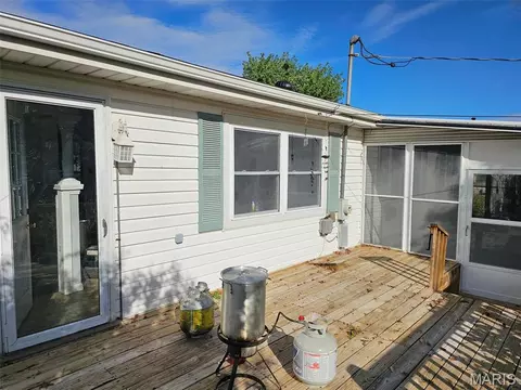 Exterior - 404 Duchesne Ave, O'fallon, MO 63366 photo 1 of 4
