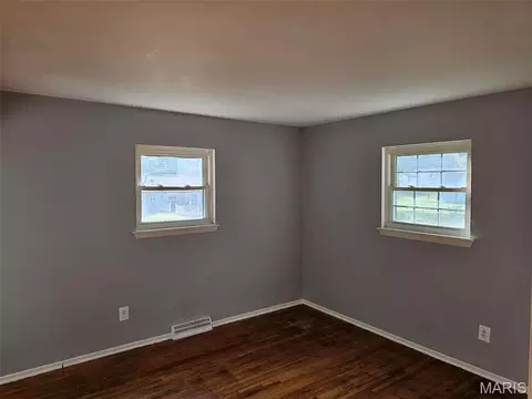 Bedroom - 404 Duchesne Ave, O'fallon, MO 63366 photo 2 of 3