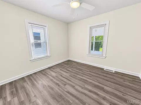Bedroom - 2108 Main St, Alton, IL 62002 photo 3 of 8