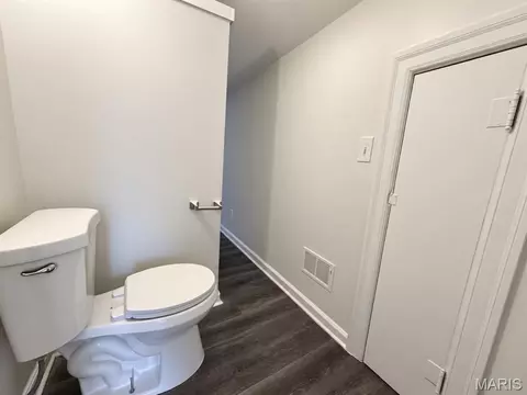 Bath - 2108 Main St, Alton, IL 62002 photo 3 of 4