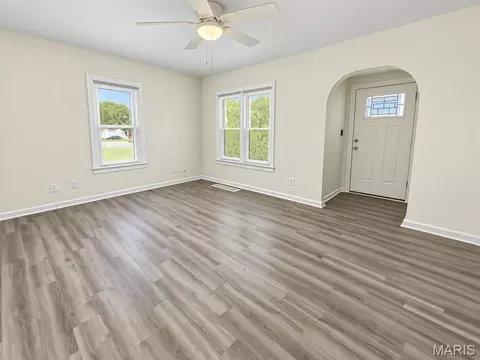 Living - 2108 Main St, Alton, IL 62002 photo 1 of 4