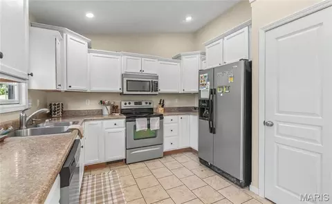 Kitchen - 2707 Cooper St, Rolla, MO 65401 photo 2 of 2