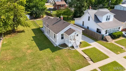 2440 Iowa St, Granite City, IL 62040