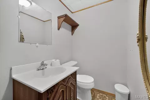 Bath - 208 Hill Dr, Gray Summit, MO 63039 photo 3 of 3