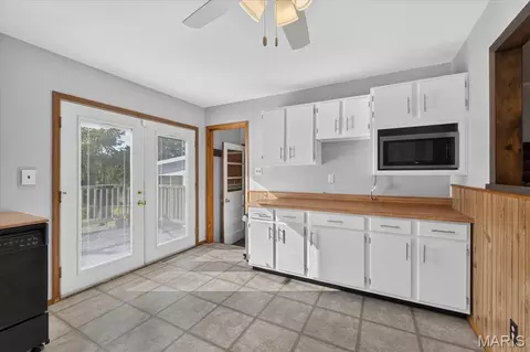 Kitchen - 208 Hill Dr, Gray Summit, MO 63039 photo 4 of 4