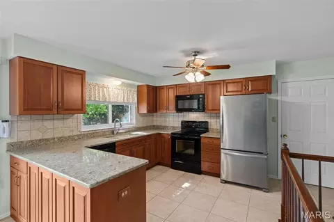 Kitchen - 16500 Thunderhead Canyon Ct, Ballwin, MO 63011 photo 1 of 7