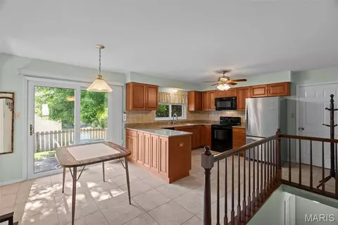 Kitchen - 16500 Thunderhead Canyon Ct, Ballwin, MO 63011 photo 2 of 7