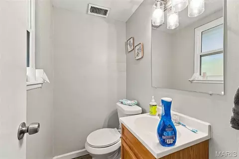 Bath - 512 Eggering Dr, O'fallon, MO 63366 photo 1 of 2