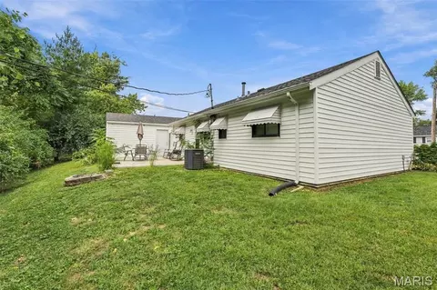Exterior - 512 Eggering Dr, O'fallon, MO 63366 photo 3 of 5