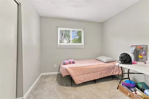 Bedroom - 512 Eggering Dr, O'fallon, MO 63366 photo 2 of 4