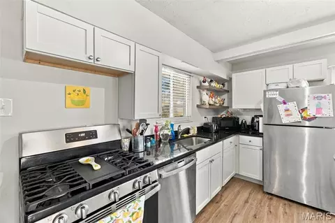 Kitchen - 512 Eggering Dr, O'fallon, MO 63366 photo 2 of 3