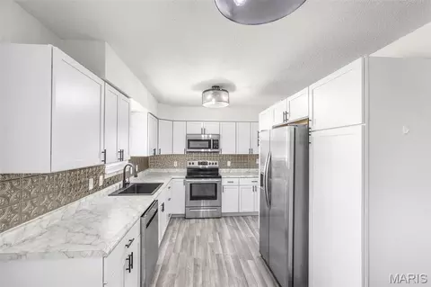Kitchen - 1045 Hannah St, Jackson, MO 63755 photo 1 of 2