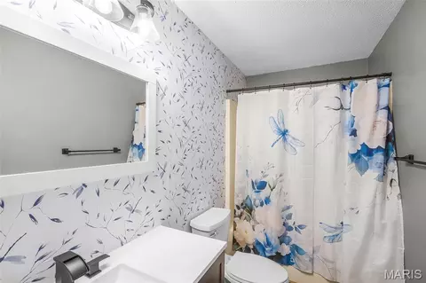 Bath - 1045 Hannah St, Jackson, MO 63755 photo 1 of 3