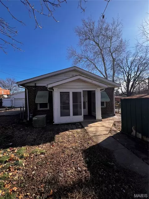 5520 Louisiana Ave, Saint Louis, MO 63111