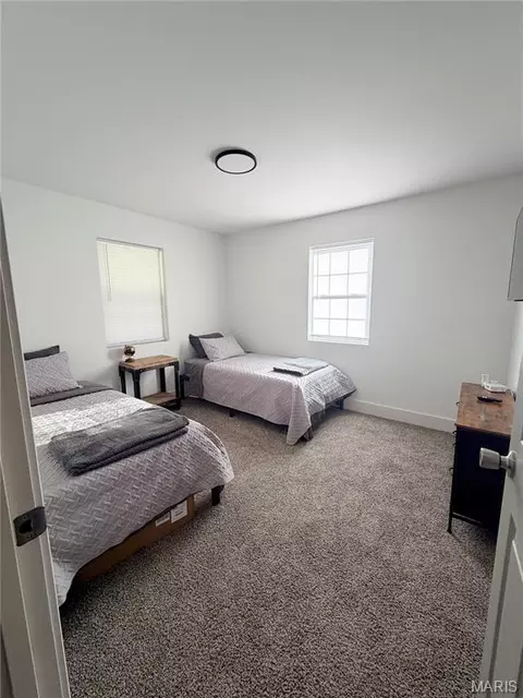 Bedroom - 1003 E 3rd St, Salem, MO 65560 photo 2 of 2
