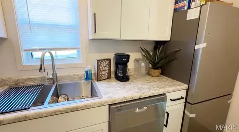 Kitchen - 1003 E 3rd St, Salem, MO 65560 photo 2 of 2