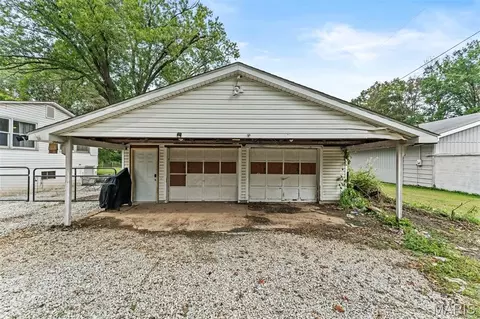 Exterior - 2203 Catawissa Rd, Pacific, MO 63069 photo 8 of 9