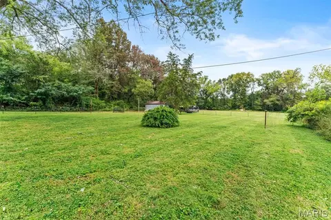 Exterior - 2203 Catawissa Rd, Pacific, MO 63069 photo 4 of 9