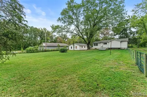 Exterior - 2203 Catawissa Rd, Pacific, MO 63069 photo 5 of 9