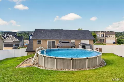Exterior - 2829 Mallard Ct, Imperial, MO 63052 photo 7 of 8