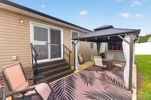 Exterior - 2829 Mallard Ct, Imperial, MO 63052 photo 4 of 8