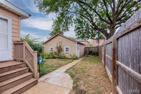 Exterior - 6743 Devonshire Ave, Saint Louis, MO 63109 photo 5 of 8