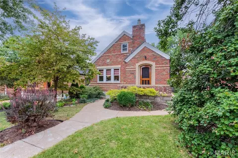 Exterior - 6743 Devonshire Ave, Saint Louis, MO 63109 photo 3 of 8