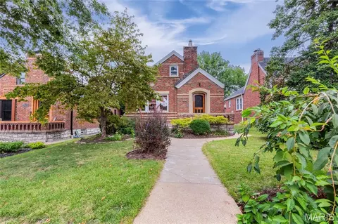Exterior - 6743 Devonshire Ave, Saint Louis, MO 63109 photo 2 of 8