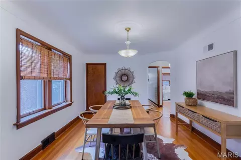 Dining - 6743 Devonshire Ave, Saint Louis, MO 63109 photo 1 of 2