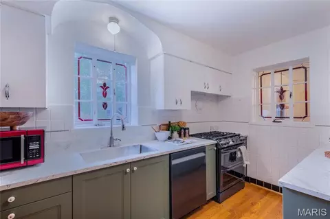 Kitchen - 6743 Devonshire Ave, Saint Louis, MO 63109 photo 3 of 6