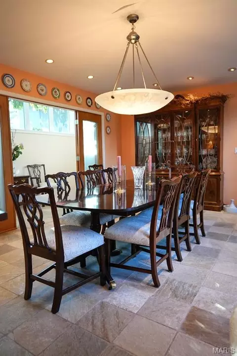 Dining - 1114 S Perrine Ave, Centralia, IL 62801 photo 3 of 3