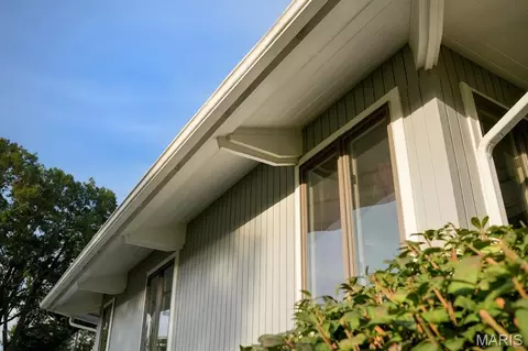 Exterior - 1114 S Perrine Ave, Centralia, IL 62801 photo 18 of 28