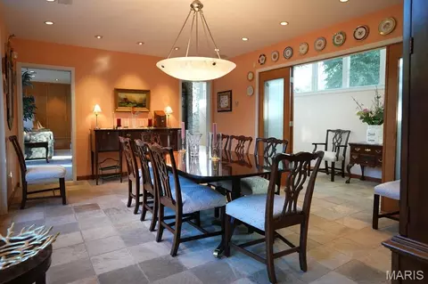 Dining - 1114 S Perrine Ave, Centralia, IL 62801 photo 1 of 3