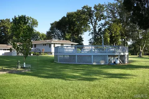 Exterior - 1114 S Perrine Ave, Centralia, IL 62801 photo 26 of 28