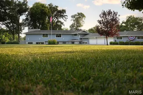 Exterior - 1114 S Perrine Ave, Centralia, IL 62801 photo 27 of 28