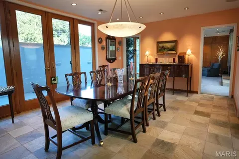 Dining - 1114 S Perrine Ave, Centralia, IL 62801 photo 2 of 3