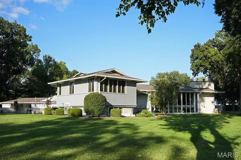 Exterior - 1114 S Perrine Ave, Centralia, IL 62801 photo 16 of 28