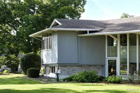 Exterior - 1114 S Perrine Ave, Centralia, IL 62801 photo 20 of 28