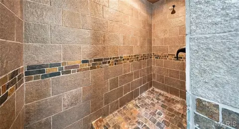 Bath - 47 W Nottingham Cir, Sullivan, MO 63080 photo 3 of 5