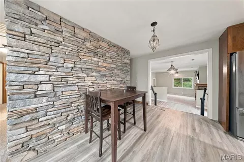 Dining - 47 W Nottingham Cir, Sullivan, MO 63080 photo 1 of 1