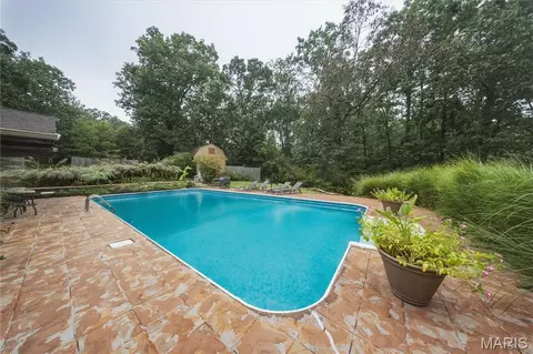 Exterior - 47 W Nottingham Cir, Sullivan, MO 63080 photo 2 of 24